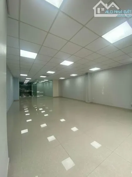 Cho Thuê Văn Phòng Đường Nguyễn Thi, Quận 5. DT 60m2 và 85m2 - 15 triệu/ tháng