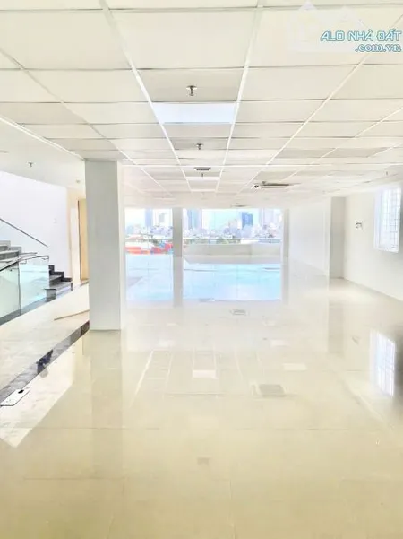Văn phòng chuyên nghiệp Sơn Trà 200m2, hoạt động 24/24, giá chỉ 208.000đ/m2