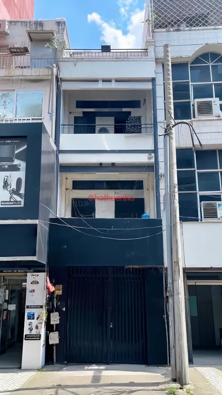 CHO THUÊ NHÀ MẶT TIỀN KINH DOANH ĐƯỜNG TRẦN MINH QUYỀN , QUẬN 10 - 6 PHÒNG NGỦ
