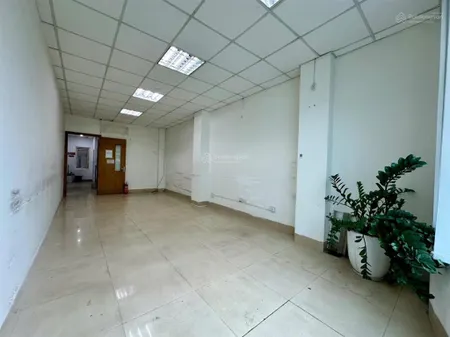 Cho thuê mbkd mặt phố mai hắc đế, 3 tầng, 140m2, mặt tiền 5m, riêng biệt, giá tốt