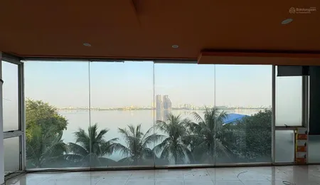 Chính chủ cho thuê mặt bằng đắc địa view 2 mặt lạc long quân và hồ tây.