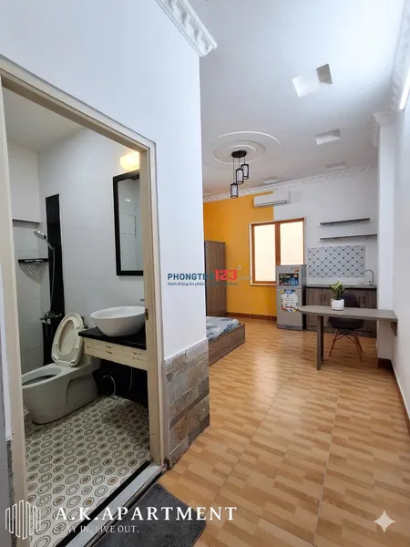 phòng 24m2 cửa sổ trời full nội thất đường nội bộ gần Nguyễn Văn Khối