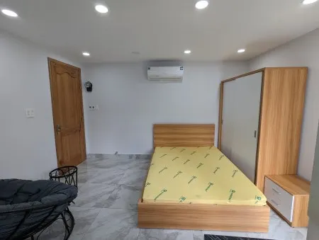Phòng Trọ Ban Công Full Nội Thất 38m2 Chu Văn An Bình Thạnh Gần Hàng Xanh Chợ Bà Chiểu Quận 1