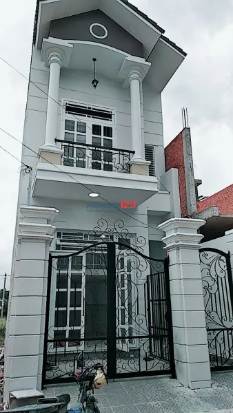 Cho thuê nhà trọ đẹp Q.9. Giá 2,3tr : DTSD : 18m2.