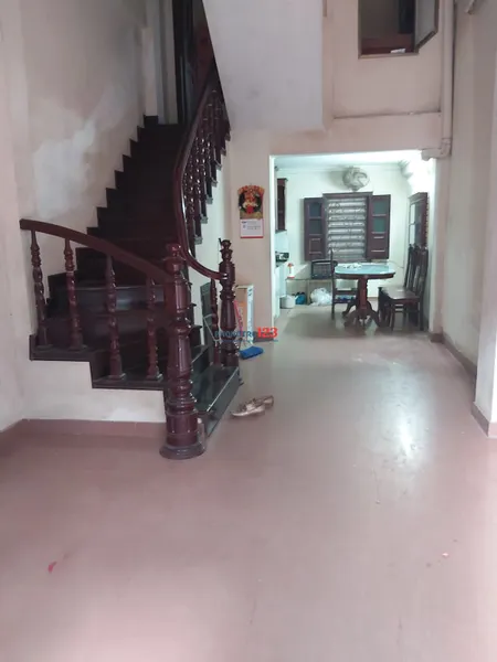 Cho thuê phòng, nhà riêng 3,5 tầng, ngõ 296 Minh Khai - HN, giá 2,5 tr/th