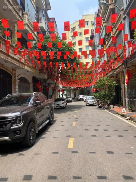 Giá thuê 15 triệu, cho thuê nguyên căn nguyễn cảnh dị đại kim, dt 54m*4 tầng, điều hòa, oto đỗ.