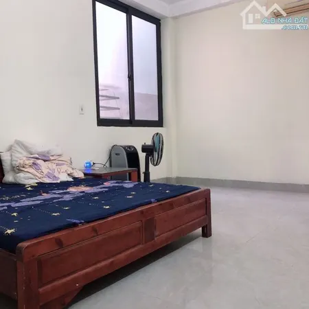 Chính chủ cho thuê phòng trọ thang máy. Nhà mới tinh. Chỉ từ 1,7tr ở Lạc Long Quân. Xuân L