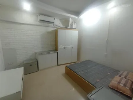 Chính chủ cho thuê nhà trọ ngõ 32 đỗ đức dục điều hòa nóng lạnh máy giặt đầy đủ có thang máy 2,5tr