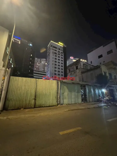 CHO THUÊ ĐẤT MẶT TIỀN SỐ 1 Đề Thám, Phường Cô Giang, Quận 1, 1050m2
