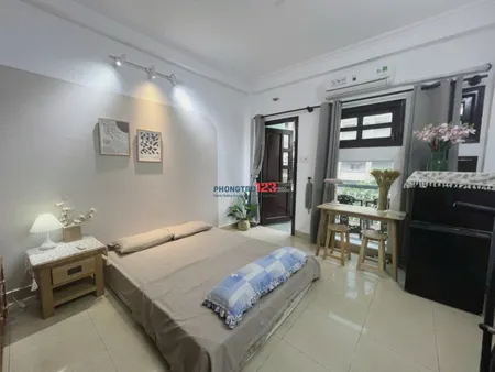 Phòng balcon mặt tiền Huỳnh Khương Ninh Đakao gần Công viên Lê Văn Tám gần Cầu Bông Tân Định Quận 1