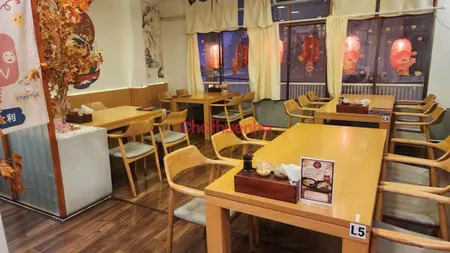 CHO THUÊ LẦU 1 MẶT TIỀN ĐƯỜNG THÁI VĂN LUNG , QUẬN 1 DTSD 120M2
