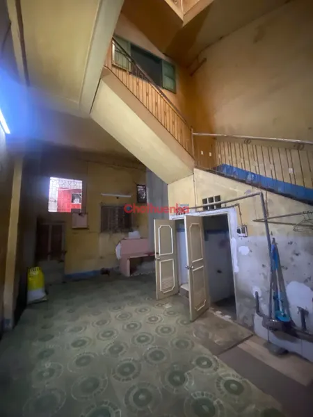 Cho thuê nhà mặt tiền đường Nguyễn Chí Thanh Diện tích: ngang 4.5m, dài 25m. Nở hậu