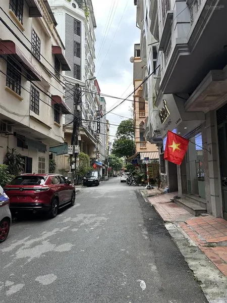 Phân lô lô góc vỉa hè ô tô tránh lê văn lương kinh doanh đỉnh hơn 32 tỷ
