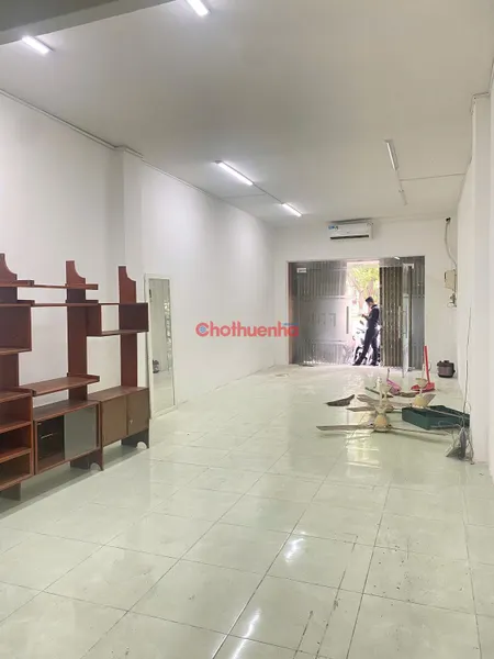 CHO THUÊ NHÀ MẶT TIỀN ĐƯỜNG LÊ LAI TRUNG TÂM QUẬN 1 - 4.5 X 20