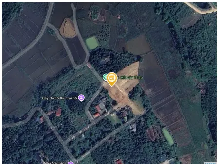 Lô đất nằm giữa 2 thành phố vệ tinh Sơn Tây và Hòa Lạc. nằm bán sát QL21 mở rộng nên tiềm năng tăng giá lâu dài cực cao