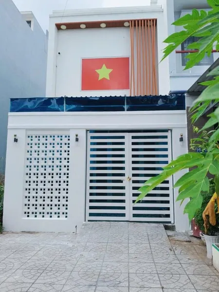 BÁN NHÀ 1T1Lửng, MẶT TIỀN - KDC Bình Nhựt (12Ha8). Đối diện cổng TRƯỜNG HỌC