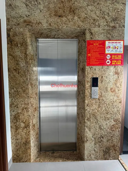 Cho thuê nhà nguyên căn góc 3 mặt tiền đường Trần Văn Dư, Quận Tân Bình