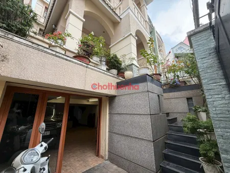 CHO THUÊ BIỆT THỰ MINI ĐẶNG VĂN NGỮ PHÚ NHUẬN - CÓ HẦM - VỊ TRÍ SANG TRỌNG