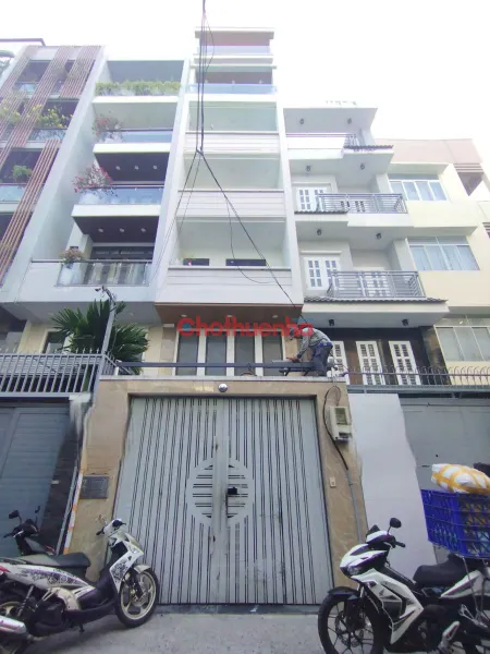 CHO THUÊ CỤM LẦU 1,2,3,4 CĂN MẶT TIỀN NGUYỄN ĐÌNH CHÍNH, PHÚ NHUẬN CÓ THANG MÁY. LÀM CHDV