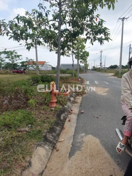 Lô tái định cư Ninh Long, Ninh Thọ, 2 mặt tiền, QL26B giá ngộp lh 0938.113.403