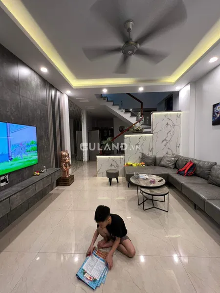 💥Hàng nóng💥 Cc gửi bán căn nhà ngõ 18 cao xanh,Hạ Long