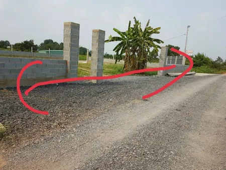 Bán đất 2mt vuông vức  Mt Nguyễn Thị Bi .xd tường rào đẹp : 29.6  x 40