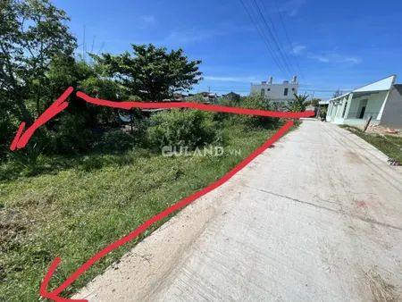 Bán đất mặt tiền đường bê tông sát bên 719B, có 150tc