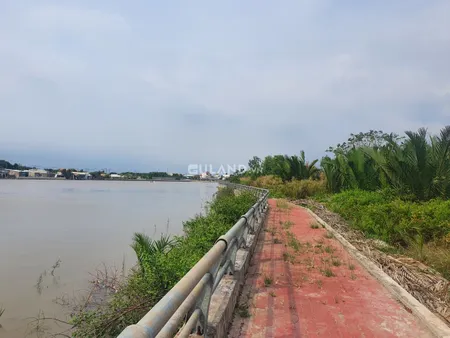Đất 2.000m2  thổ 300m2 View sông. Đường Nguyễn Văn tạo