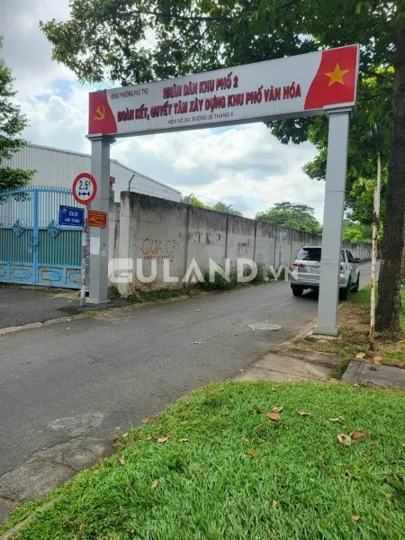 BÁN GẤP LÔ ĐẤT PHÚ THỌ GẦN SÂN BÓNG ĐÁ