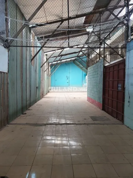 cho thuê kho mặt tiền lũy bán bích