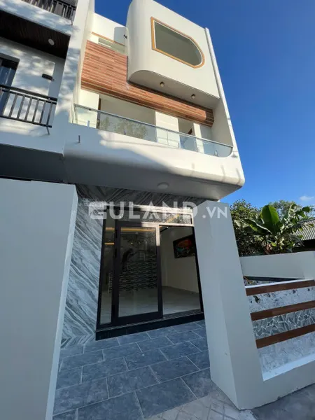 BÁN NHÀ 3 TẦNG KHU ĐỒI CAO VĂN HOÁ,HÀ LẦM,HẠ LONG