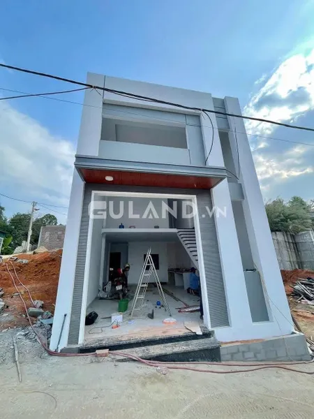 BÁN NHÀ SAU ĐÔNG Y CỘT 8,HÀ TRUNG,HẠ LONG