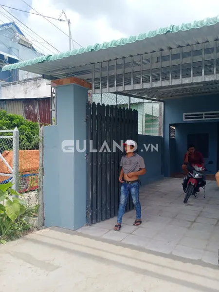 Bán nhà mới fuf thổ mt đường số 21 .sát với Lưu Bình Hương