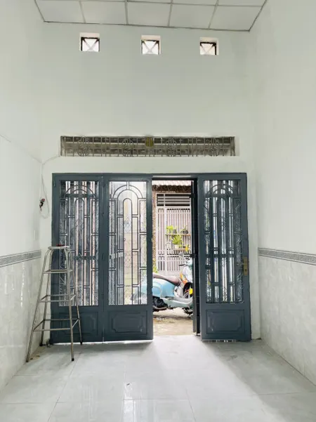 Bán nhà Tân Phú nhỉnh 4 tỷ I DTSD đến 70 m2