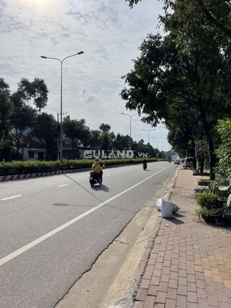 Đất 5,5x62m đường Nguyễn Chí Thanh TP Thủ Dầu Một - Bình Dương
