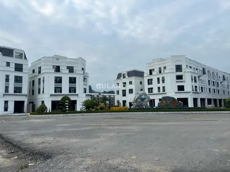 BÁN NHÀ LIỀN KỀ KHU ĐÔ THỊ LA AMERA KHE CÁ,HÀ PHONG,HẠ LONG