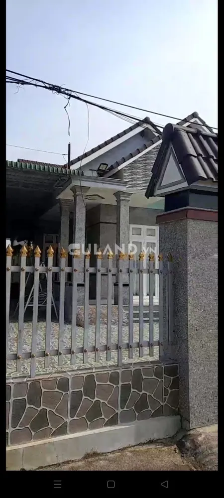 Bán đất thổ cư+ nhà mái thái gần biển Cam Bình