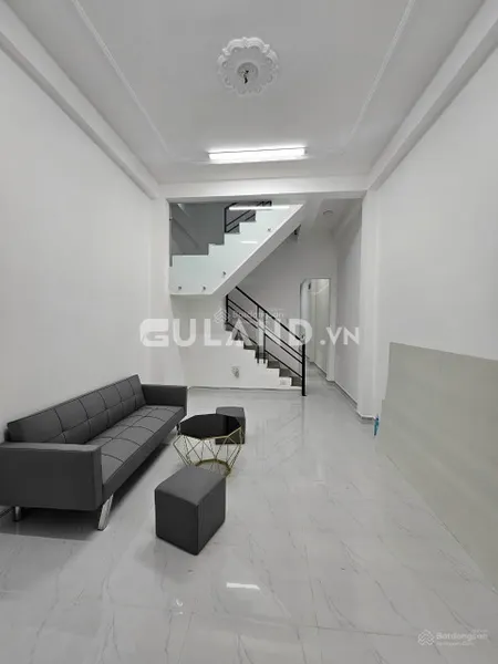 Nhà trệt lầu Phú Lợi, TDM. Cách Đoàn Thị Liên chỉ vài bước chân 2tỷ950