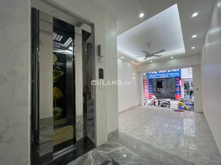 BÁN NHÀ CẦU GIẤY MẶT PHỐ YÊN HOÀ 45M2 GIÁ ĐÀM PHÁN 14.5 TỶ,7T THANG MÁY,NHÀ MỚI KÍNH COONG,GARA Ô TÔ.