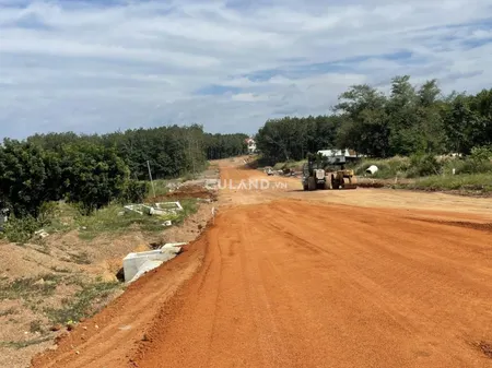 Đất hơn 1000m2 ngay khu công nghiệp mặt tiền đường nhựa,khu công nghiệp sát bên 195 triệu