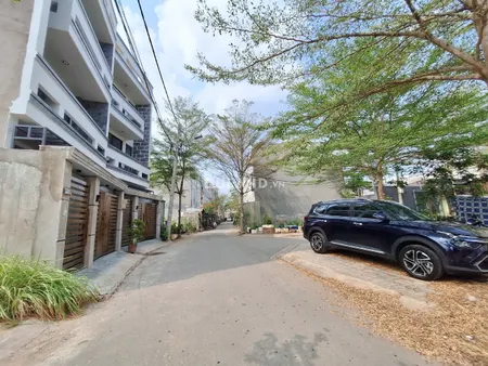 BÁN ĐẤT GẦN CÔNG AN XÃ NHƠN ĐỨC, 85M2, GIÁ 3.7 TỶ