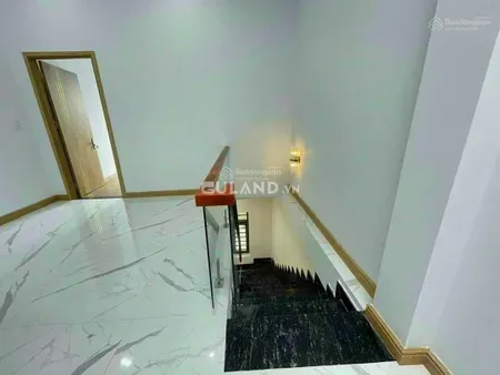 Chủ hạ giá, cần bán nhanh nhà mới 100% Tương Bình Hiệp TDM. Đường nhựa thông, cách Hồ Văn Cống 50m