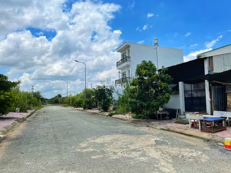 BÁN ĐẤT 100M2, LÔ ĐƯỜNG D11, KHU DÂN CƯ 28HA CÔNG ÍCH NHÀ BÈ, 3.3 TỶ