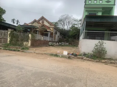 Mặt đường trục chính thôn 5 Sông Khoai giá 21tr/m2
