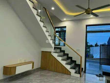 Chủ cần bán nhà 1T 1 lầu Phú Mỹ mặt tiền nhựa 6m thông vị trí gần trường học và khu công nghiệp