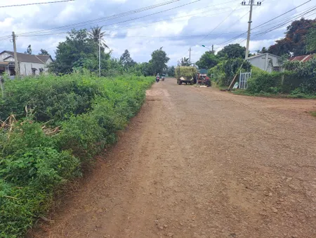 ĐẤT BUÔN EA BÔNG Trục chính . XÃ EA KAO. TP. BUÔN MA THUỘT.