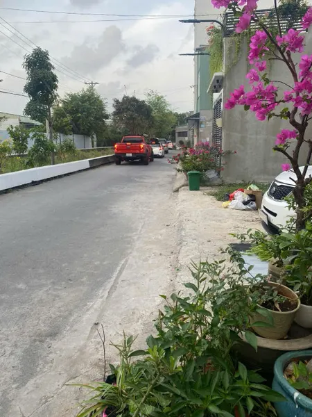Bán nhà mới đẹp mt đường rộng xe tải. Tx24