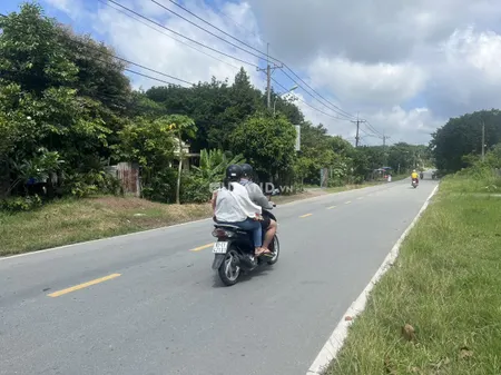 Đất Mt tỉnh lộ 15 .thổ 1.000m Xã Phú Hòa Đông