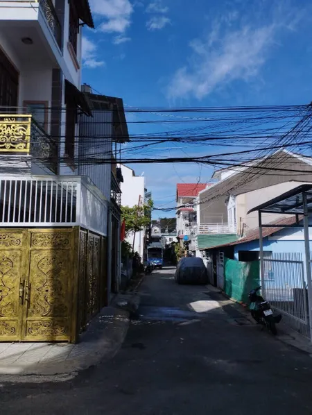 Bán đất tặng nhà đường Nguyễn Trung Trực, tp Đà Lạt