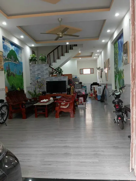 Bán nhà Phú Hòa trệt lầu 3PN, sân oto 7c, sân thượng rộng. 2ty7